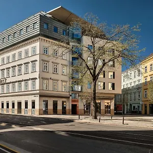4* מלון Radisson Blu Triest Hotel,
