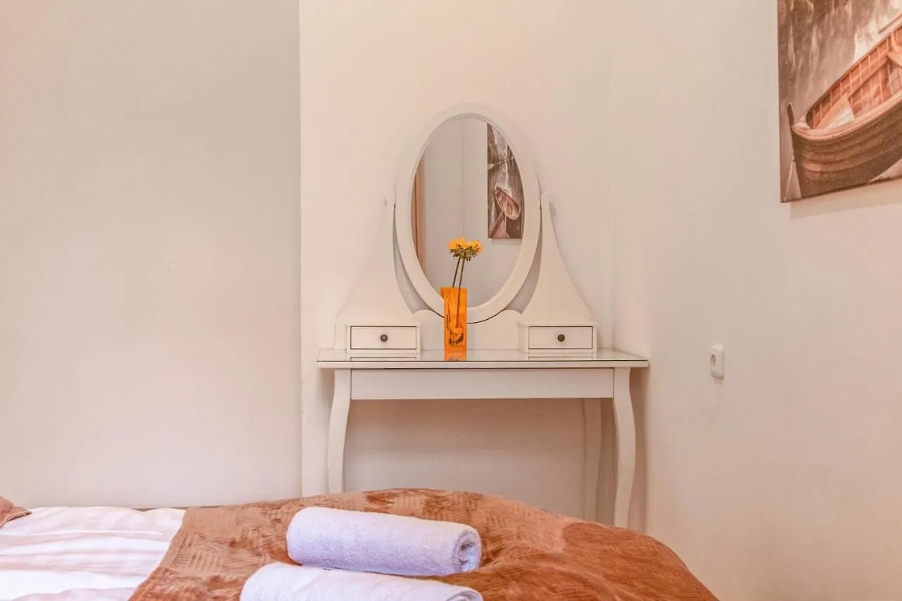 Beautiful 1Br & 1Lr Apartment - Perfect For Longstays Vienna Austria