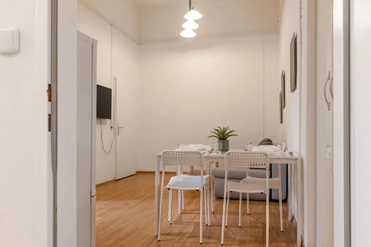 Beautiful 1Br & 1Lr Apartment - Perfect For Longstays فيينا النمسا